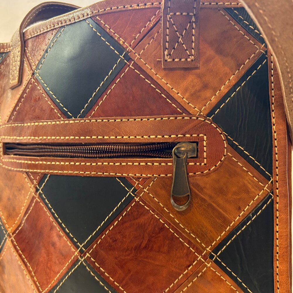 Vintage Patchwork Leather Tote – Brown & Black Boho Artisan Shoulder Bag - Picture 3 of 15